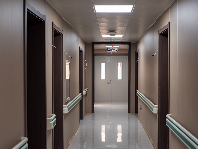 医院门诊楼一角