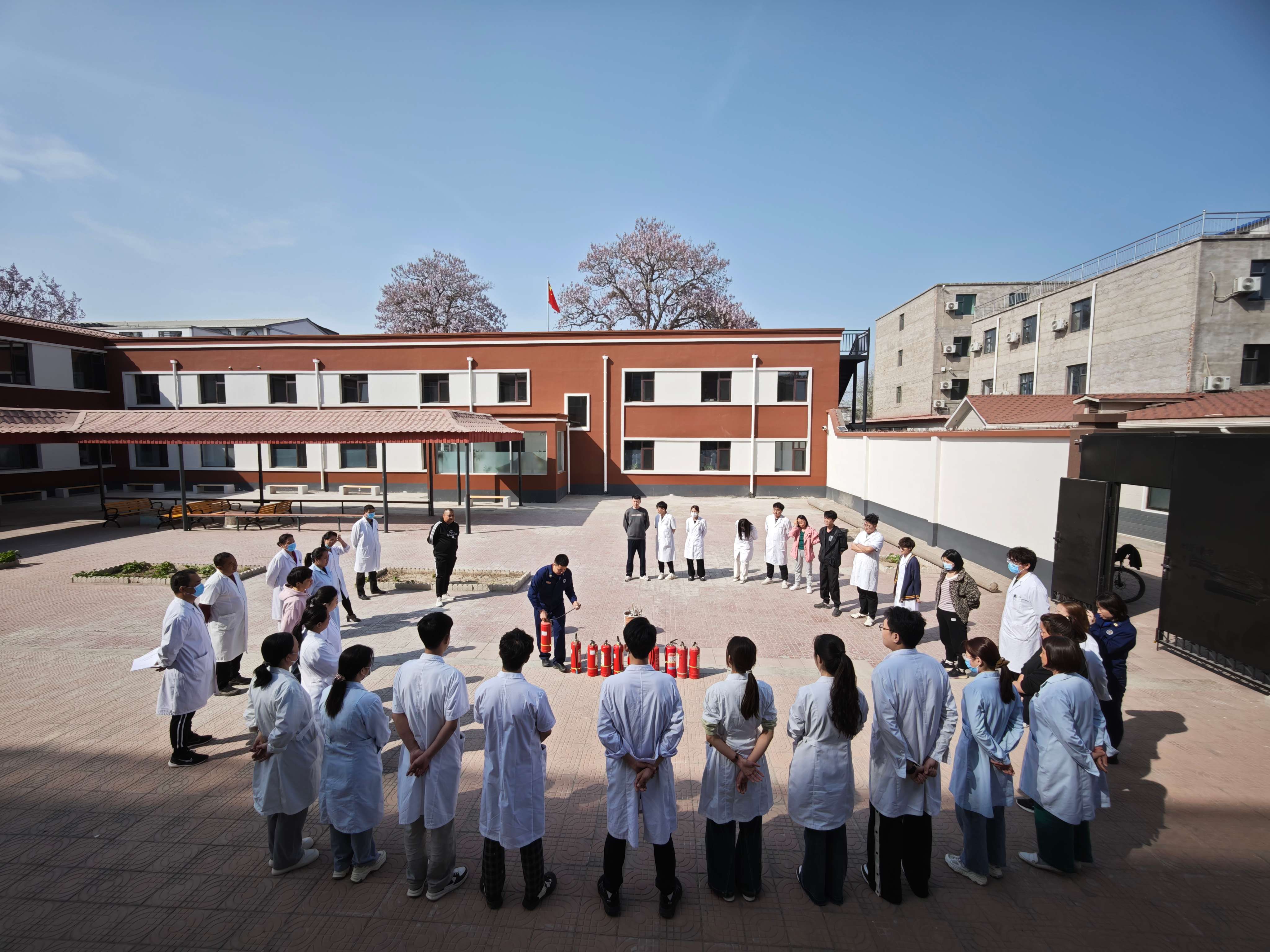 消防知识培训及火灾逃生演练